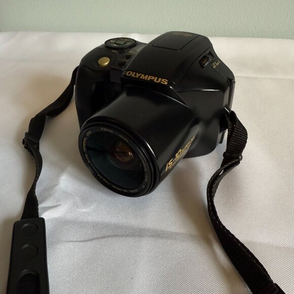 Olympus IS-10 35mm Camera with 28-110mm Zoom Lens + Case+ Film Roll *Works* - Picture 1 of 13